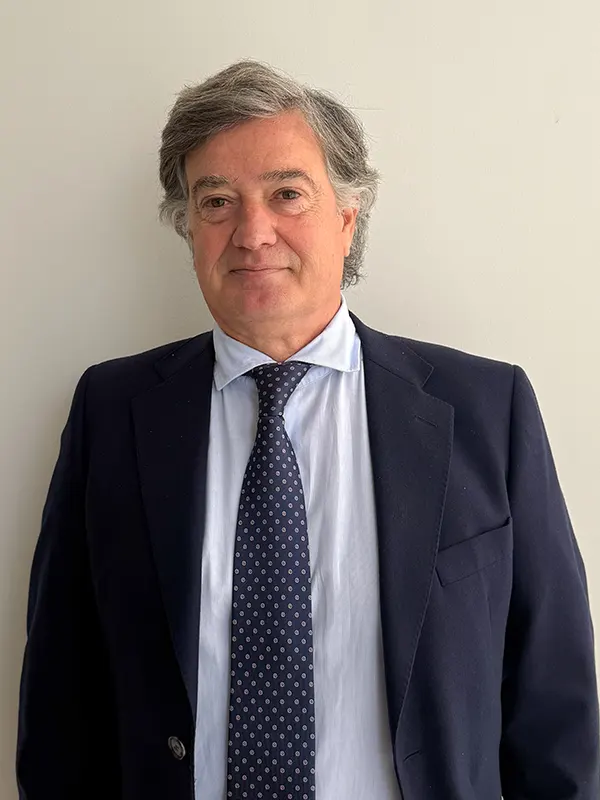 Adolfo Echevarría Abogado